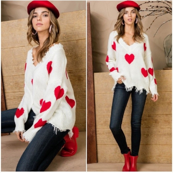 ❤ LAST ONE ❤ SOLD Distressed Heart Sweater Size M - Picture 4 of 8